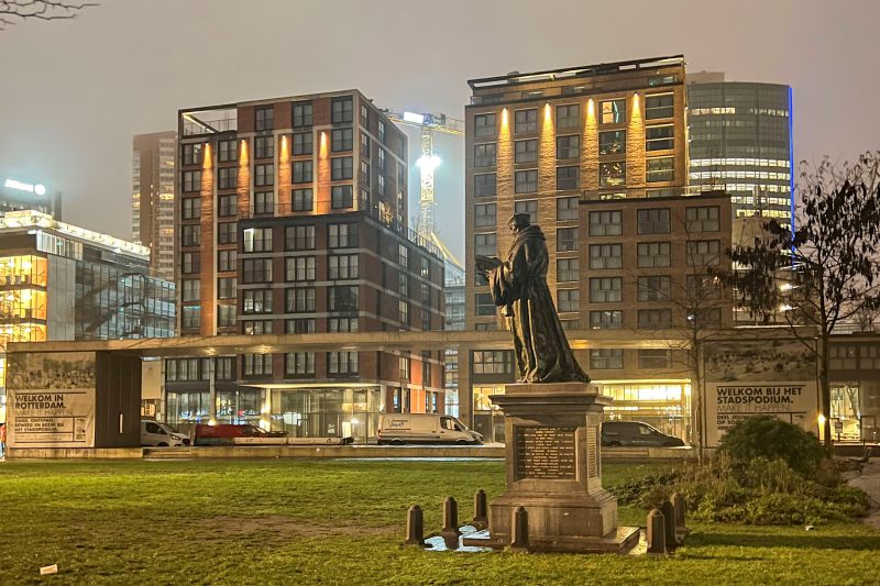 Kunstwerk Westewagenstraat onthuld